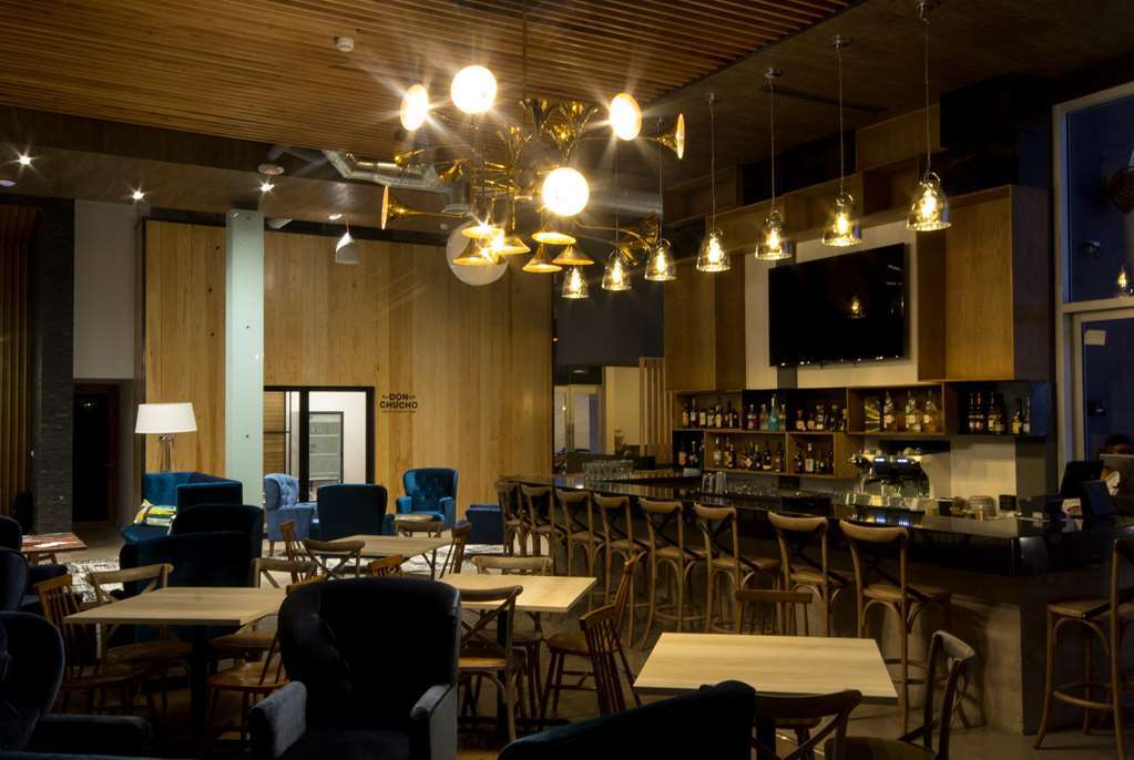 Tryp By Wyndham San Luis Potosi Hotel & Suites Restaurant bilde